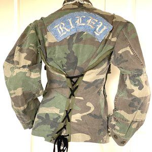 VINTAGE RILEY GREEN CAMO COTTON COMBAT JACKET SIZE: M / L